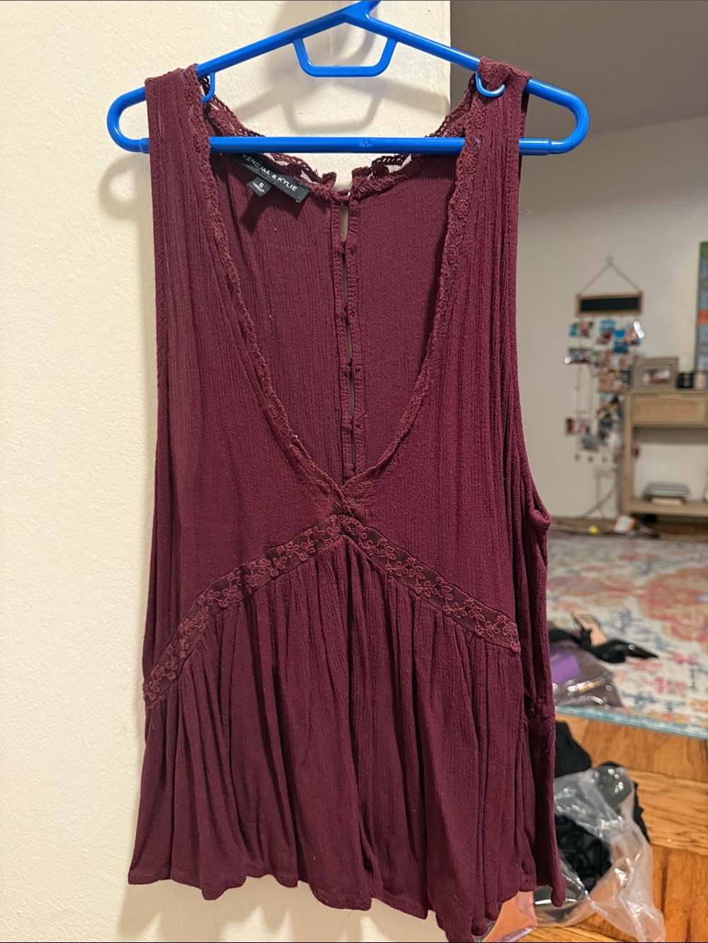 Kendall & Kylie Deep V Lace-Trim Tank - Burgundy